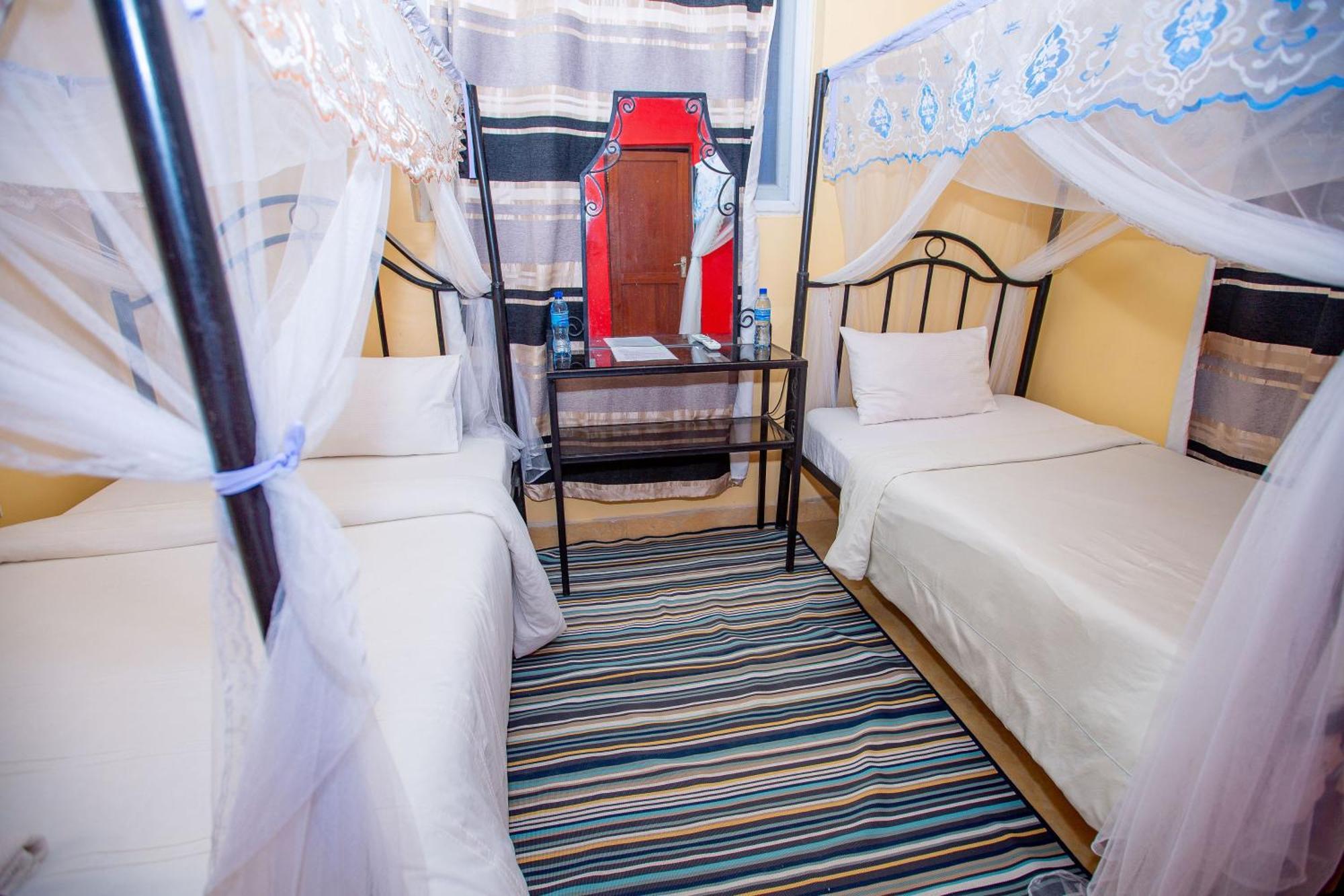 Kays Lodge Dar es Salaam Exterior photo