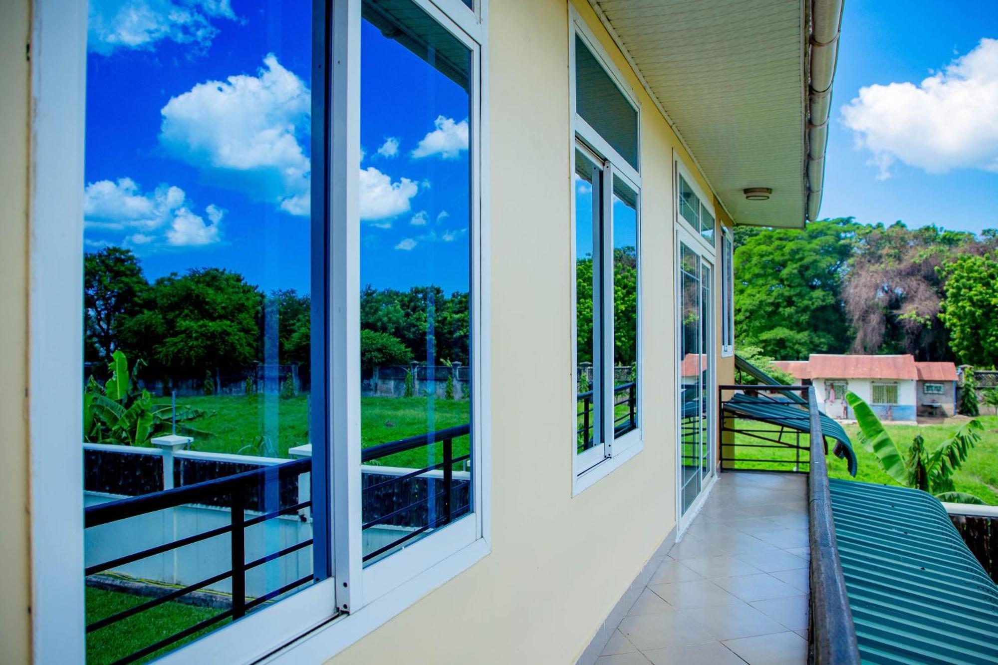 Kays Lodge Dar es Salaam Exterior photo