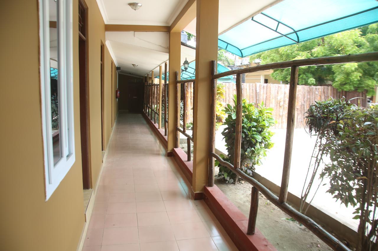 Kays Lodge Dar es Salaam Exterior photo